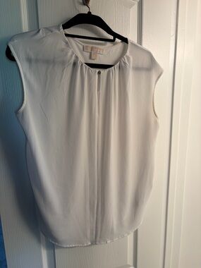 Michael Kors White Sleeveless Pleated Front Blouse